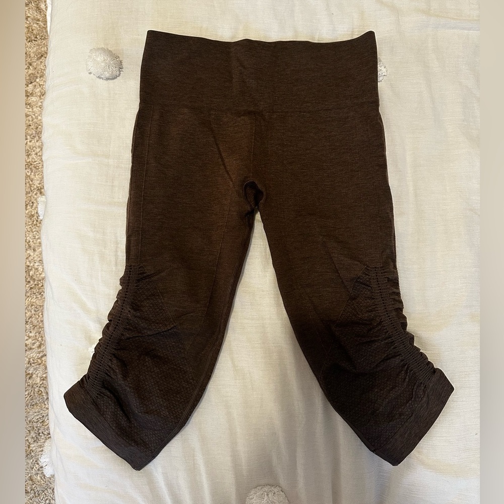 Lululemon In The Flow Capri Leggings
